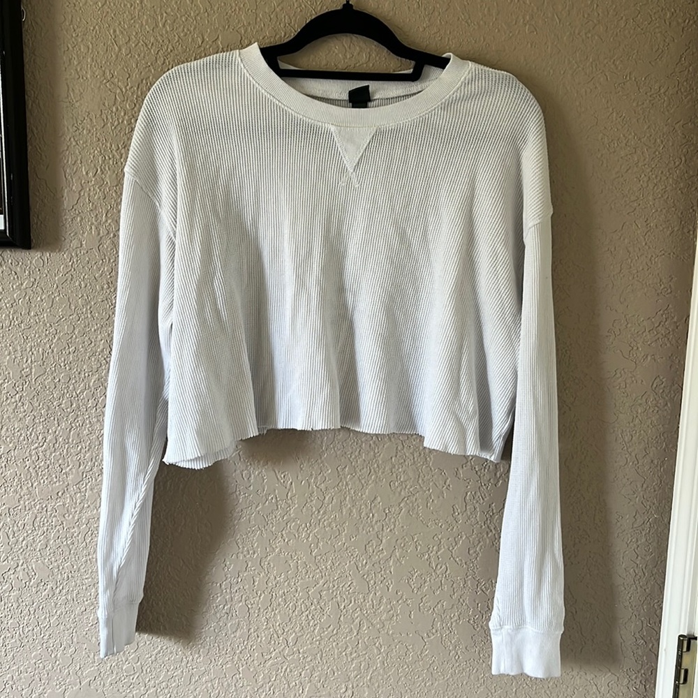 White cropped wild fable long sleeve size XL
